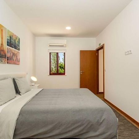 Eiffel Porto Apartment Bagian luar foto