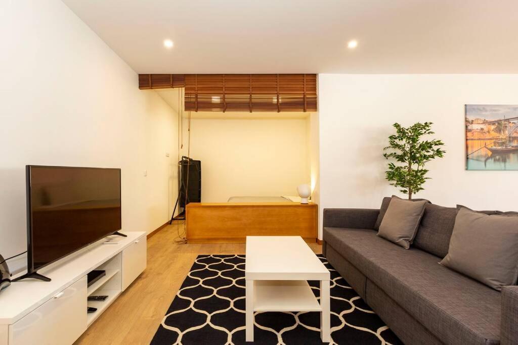 Eiffel Porto Apartment Bagian luar foto