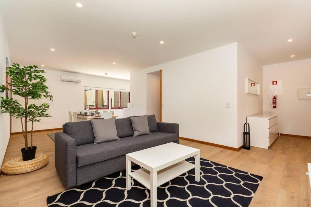 Eiffel Porto Apartment Bagian luar foto